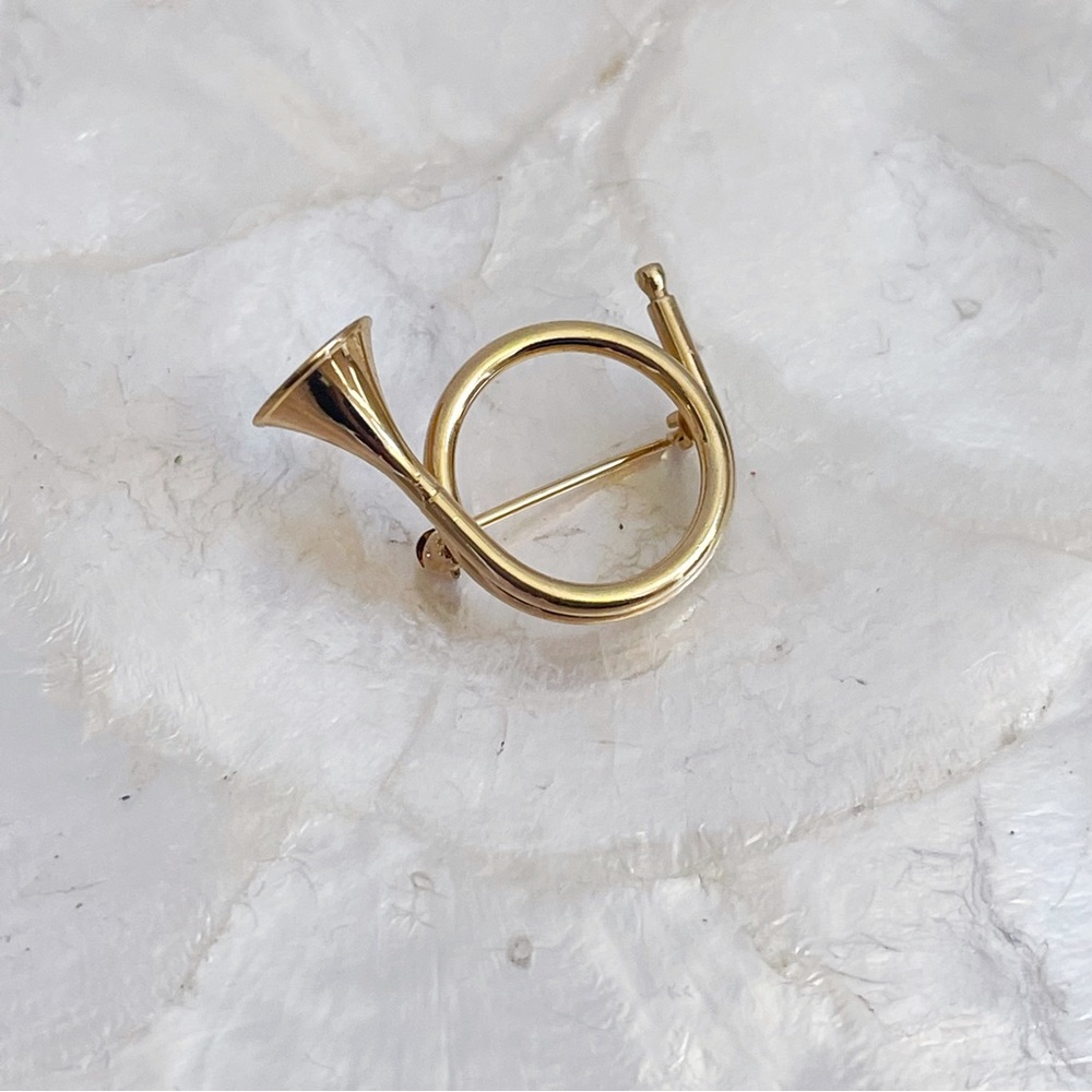 Vintage Gold Tone French Horn Mini Brooch 1”